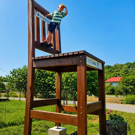 Domcek V Poloninach Telepóc